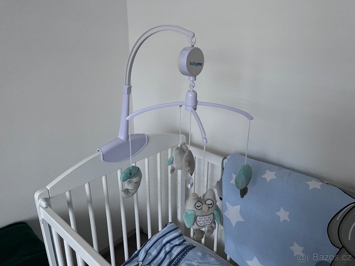 BabyOno Kolotoč nad postýlku Sovička Sofia