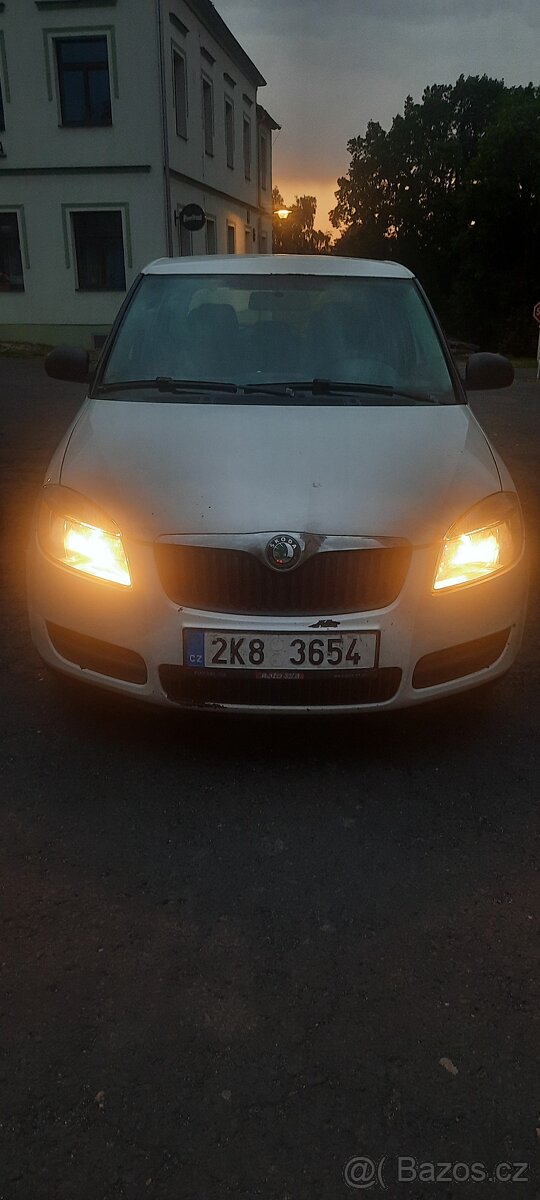 Škoda fabia 1.4 r.v. 2009, bílá barva, 63 kw