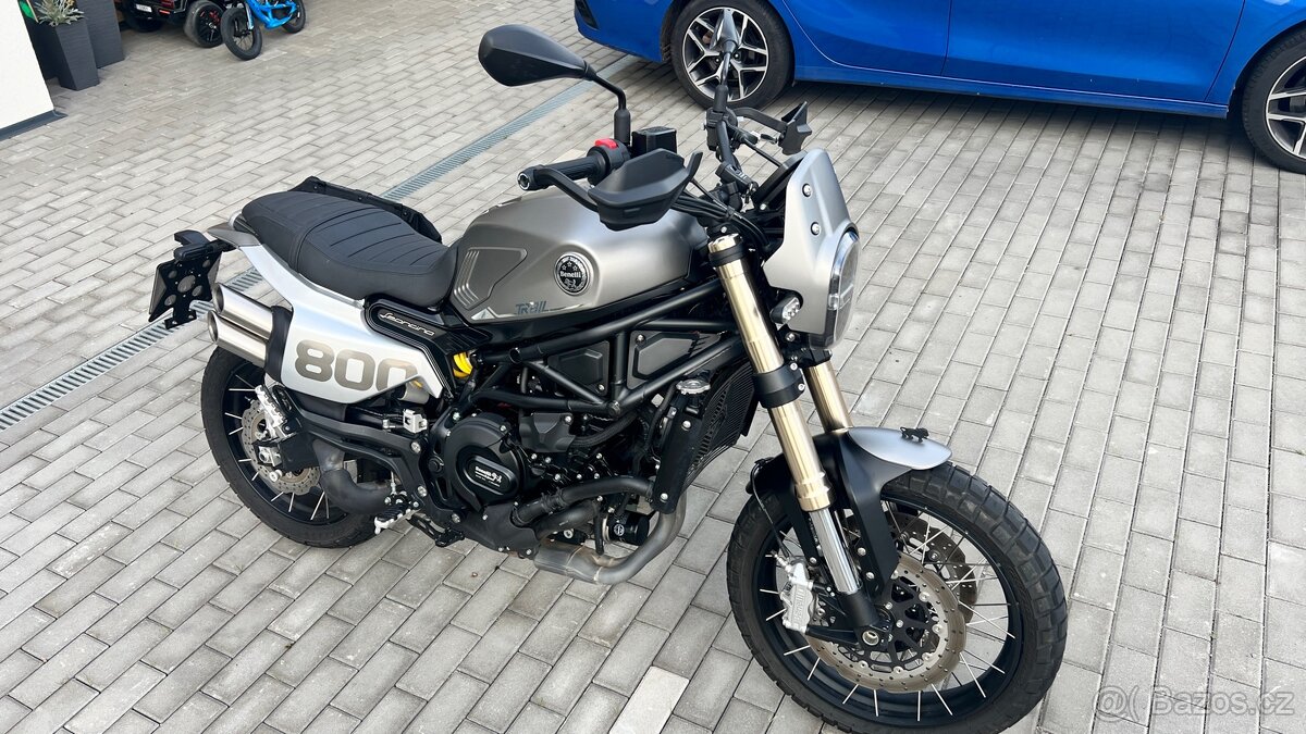 Benelli Leoncino 800 Trail