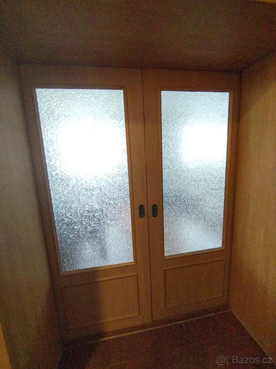 Dveře posuvné