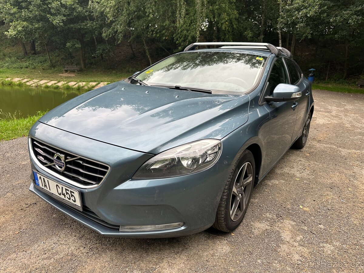 Volvo V40 1.6 nafta 2013