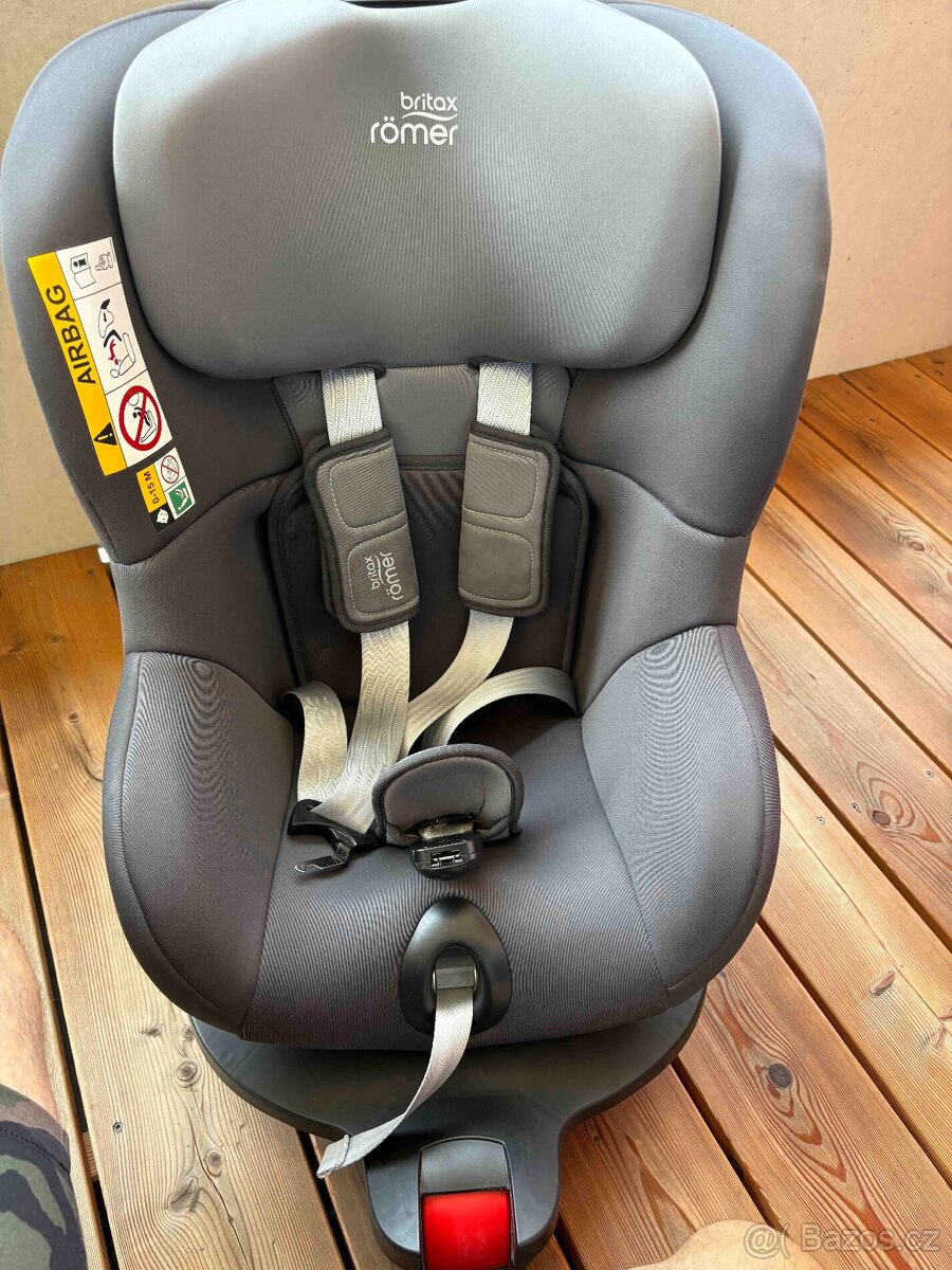 Prodám autosedačku Britax Römer Dualfix + novou výstelku