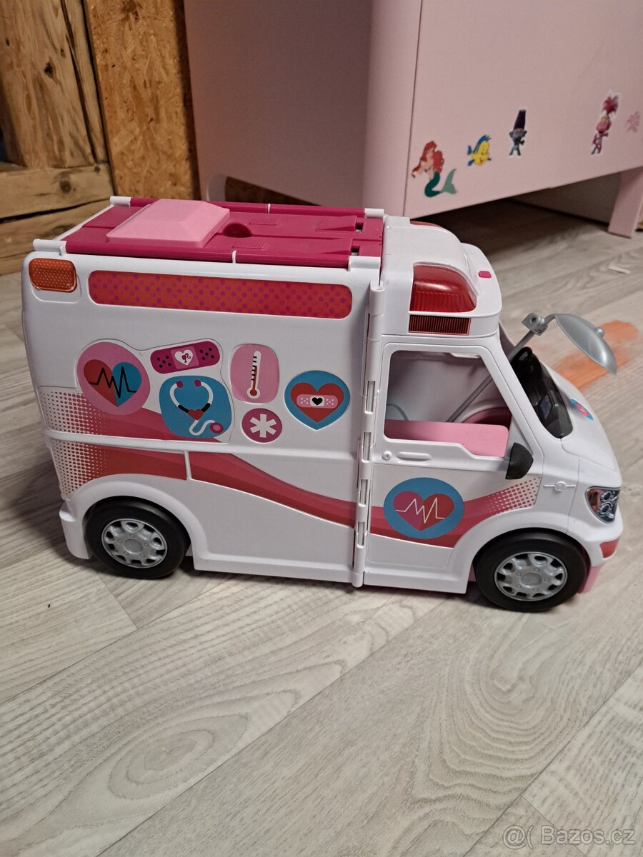 Barbie sanitka