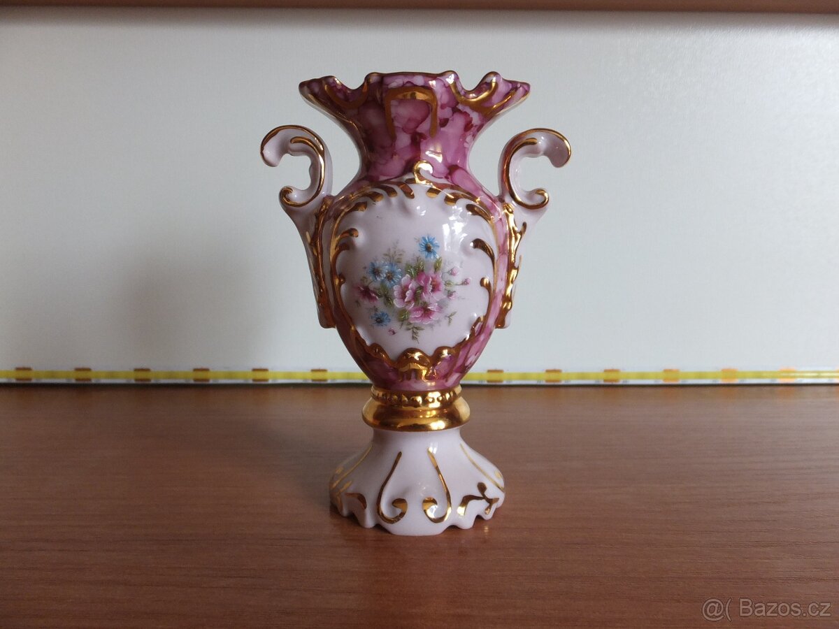 Růžový porcelán, krásná vázička amfora č. 1. znač. RD.