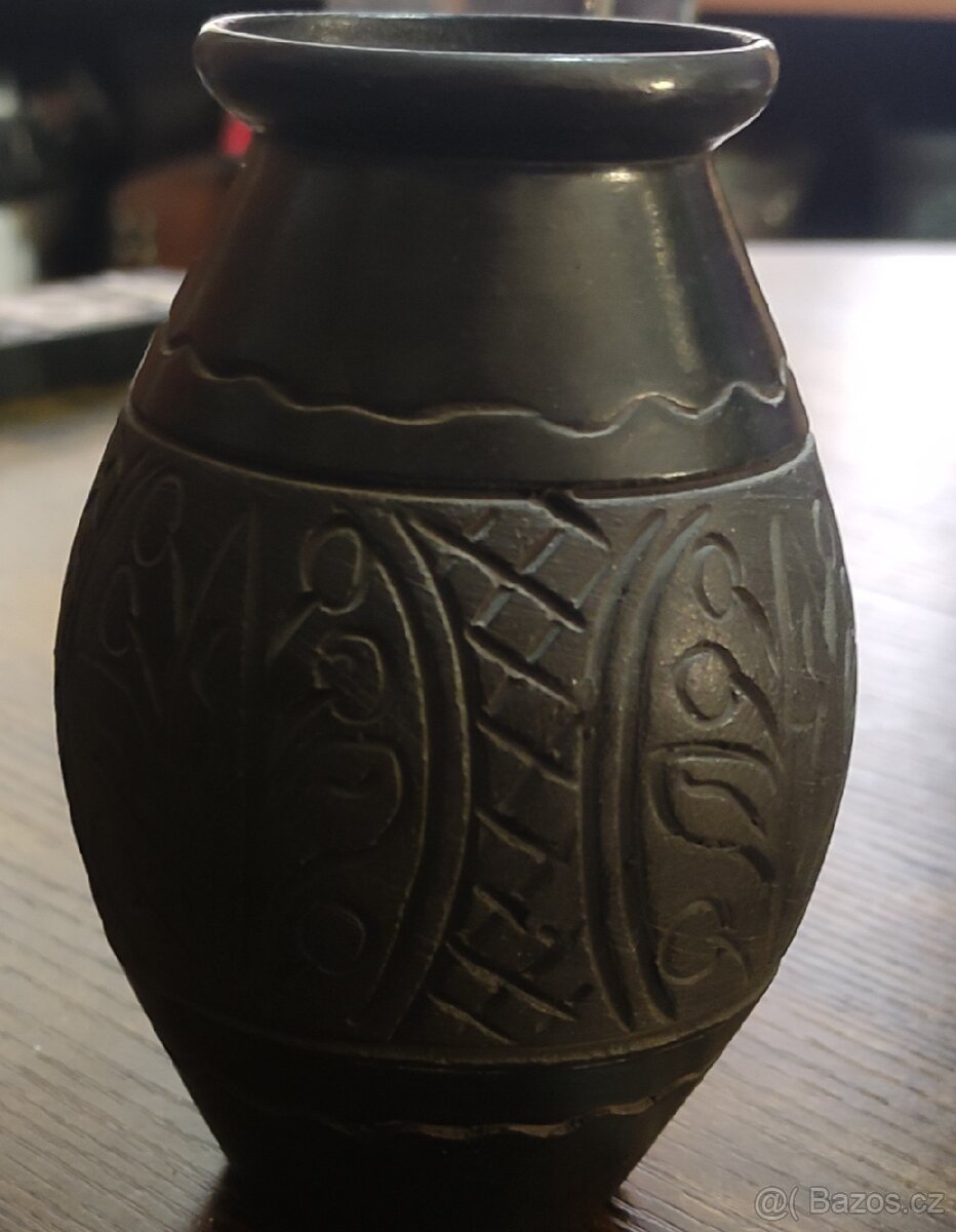 Keramická váza