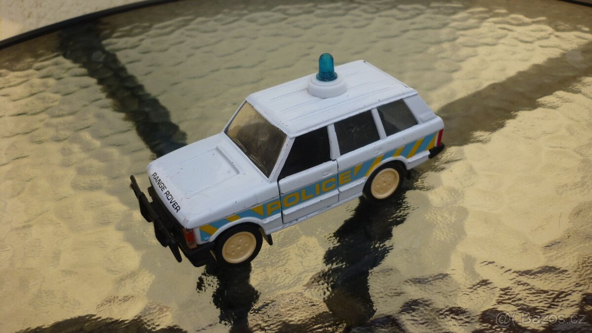 MATCHBOX SUPER KINGS RANGE ROVER POLICIE