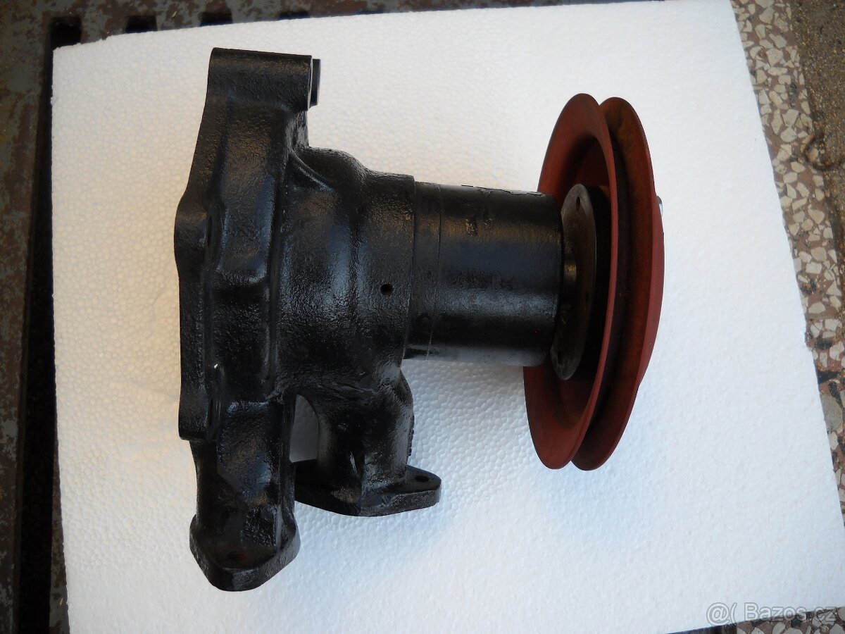 Vodní pumpa E 512-514