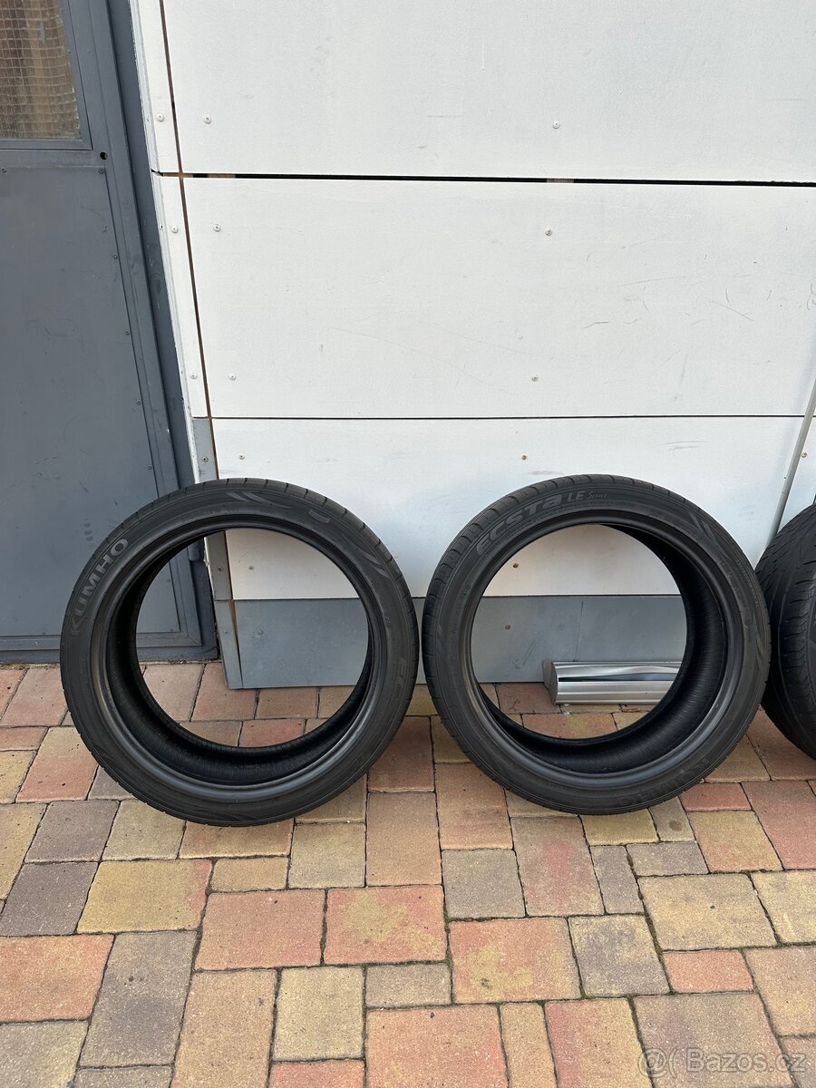 235/40 R18 Kumho+Matador
