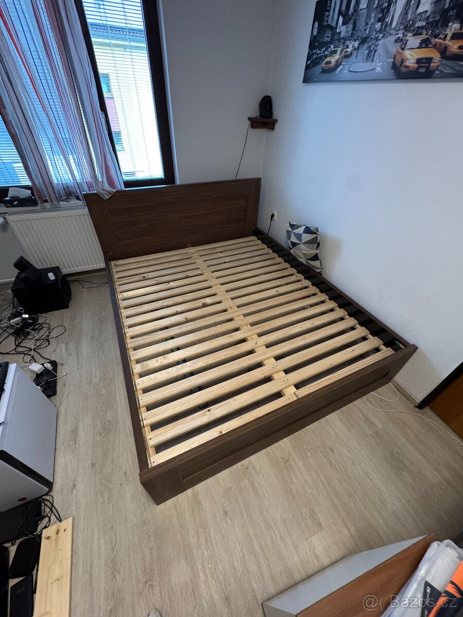 Kvalitní a bytelná postel od truhláře + 2 matrace - 160x200c