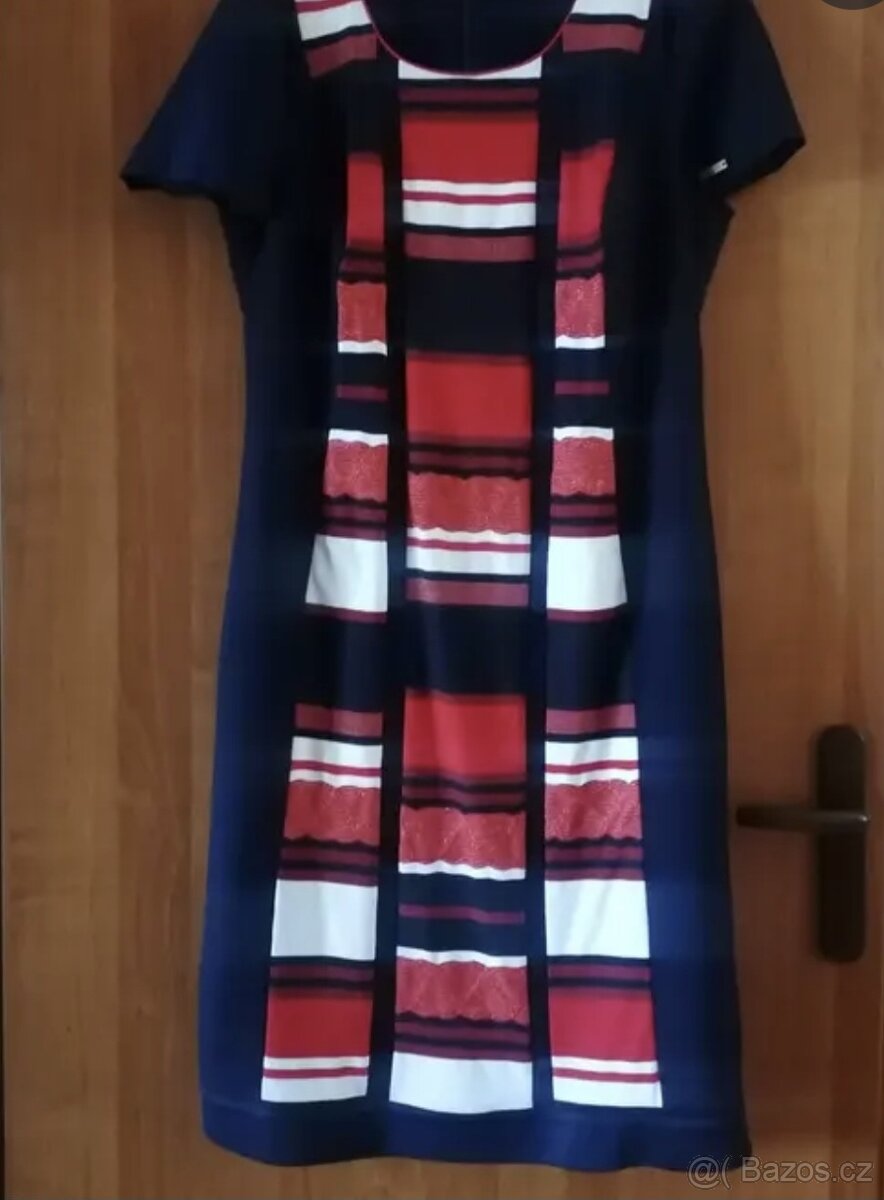 Nové šaty, vel. 42/44