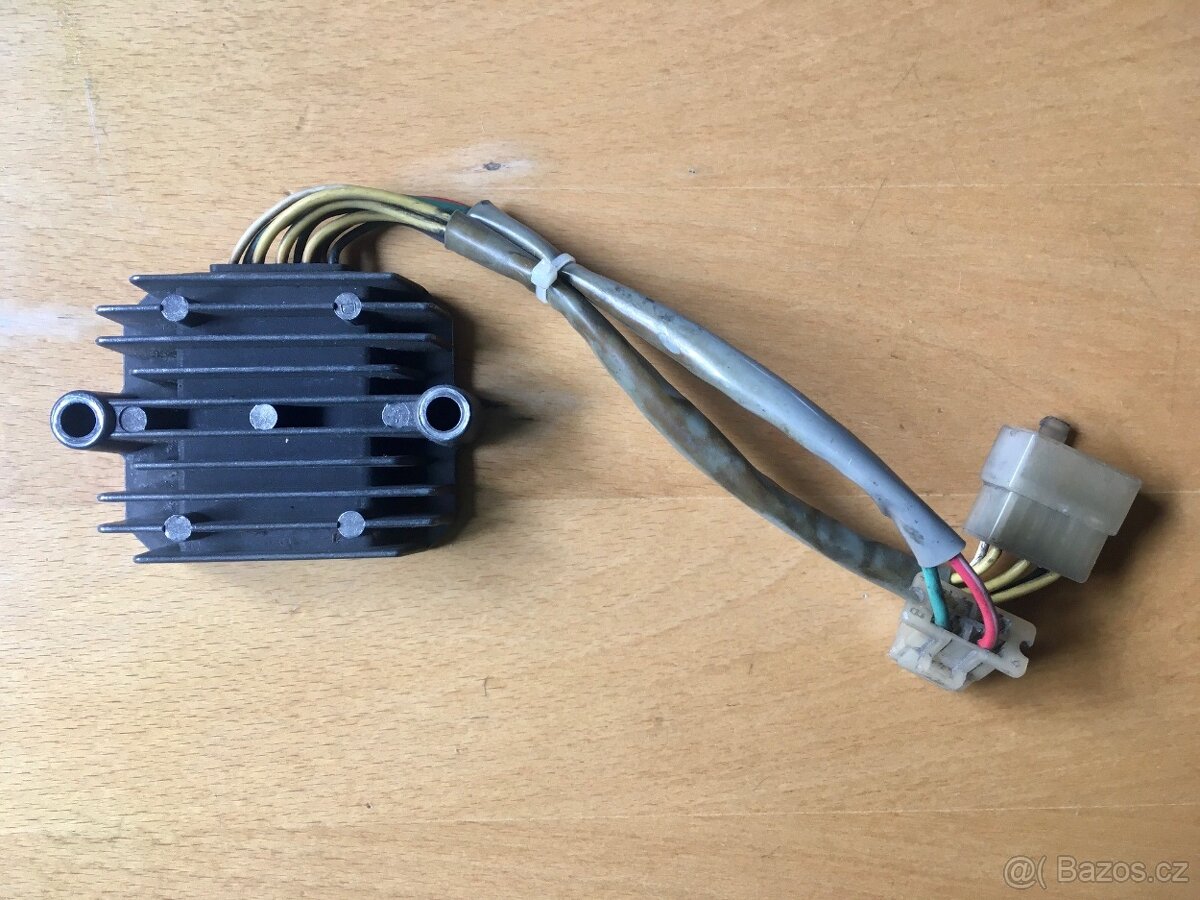 Regulátor napětí CBX 550 F/F2