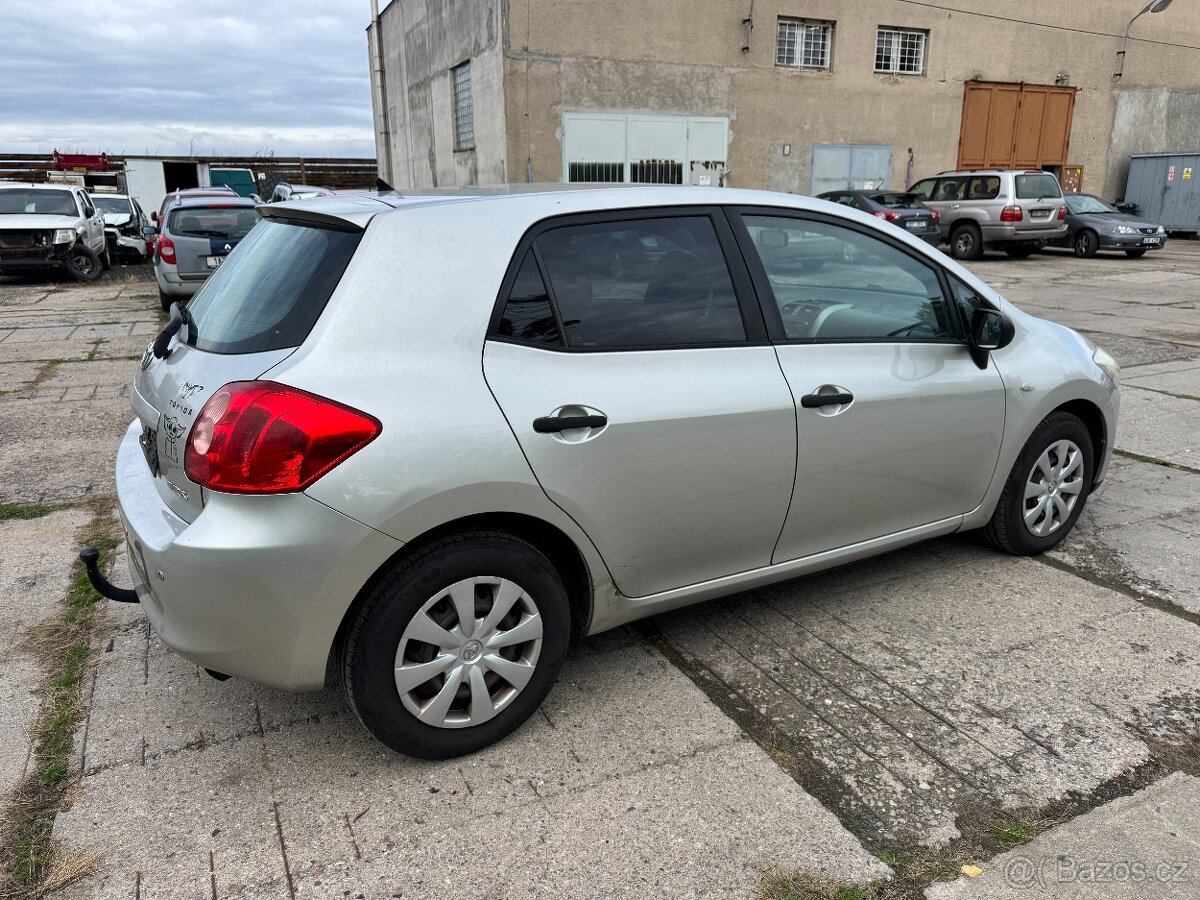 Toyota Auris 2008 1.33 Dual VVT-i