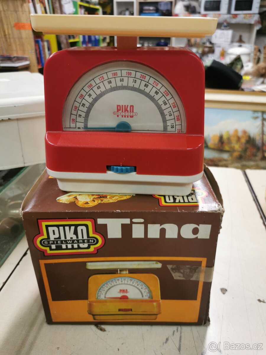 Retro hračka, váha Piko.