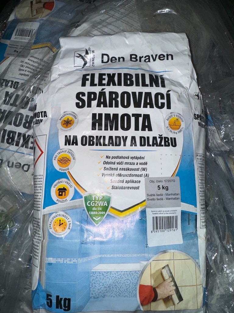 Fexibilní spárovací hmota den Braven- manhattan 5kg  / sleva