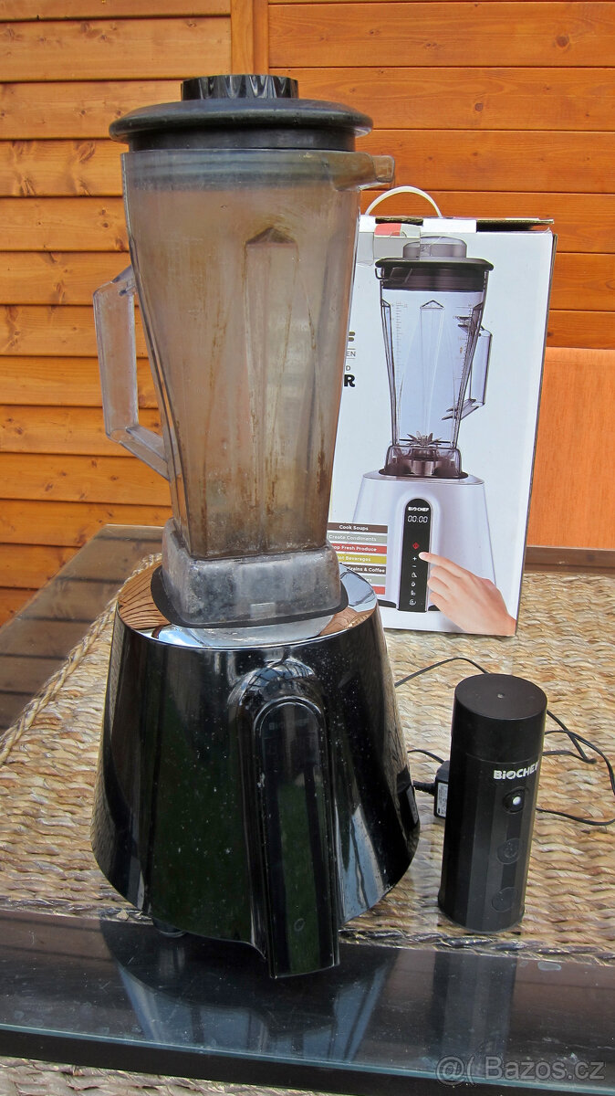 Mixér BioChef Living food vacuum blender