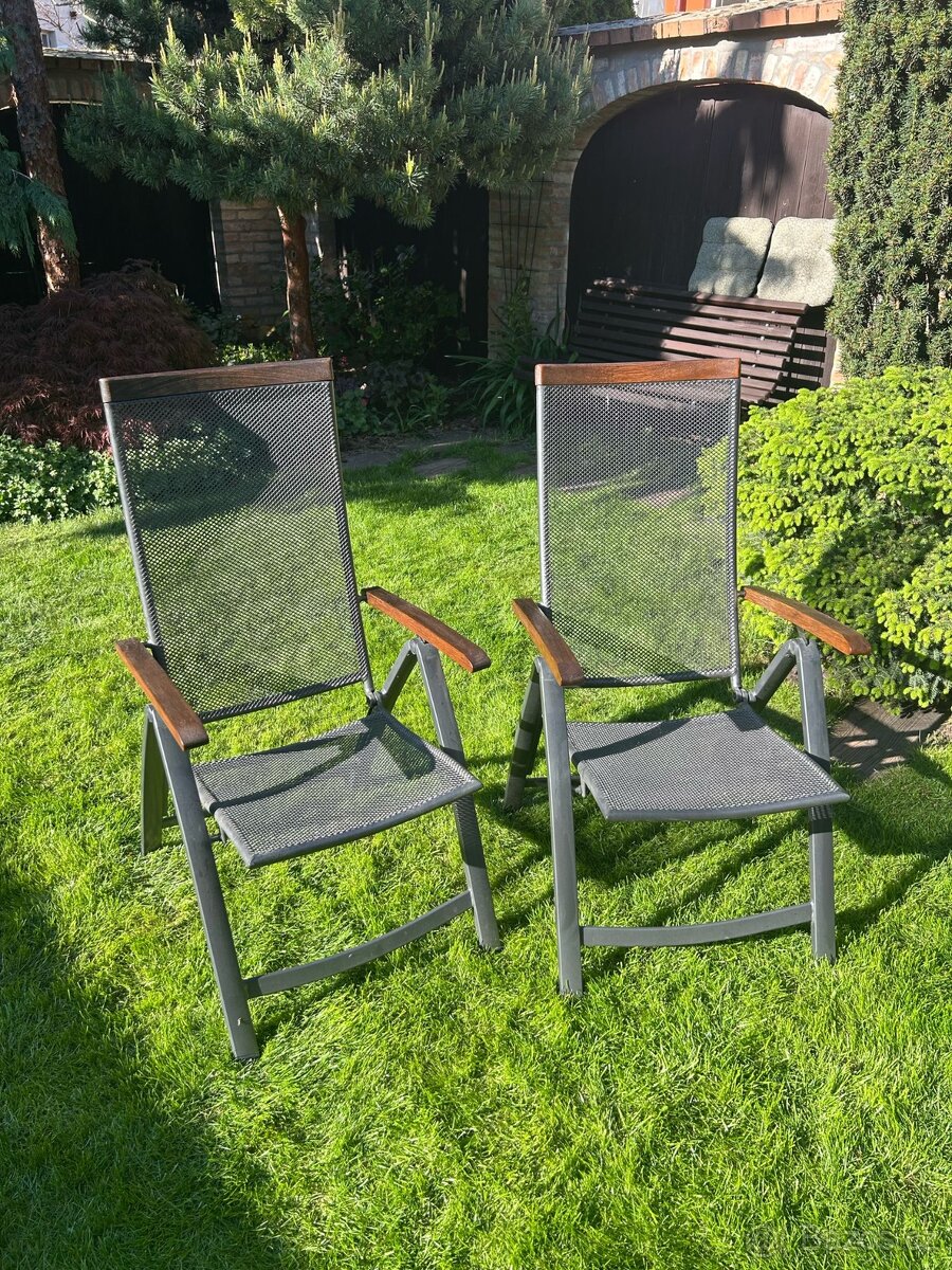 Sunfun Maja Zahradní stůl + Lara Polohovací křeslo BAUHAUS