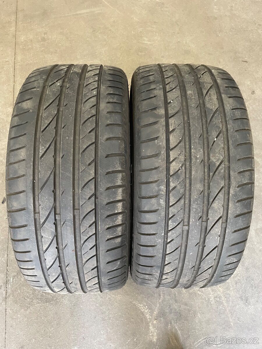 Letni 255/35/19
