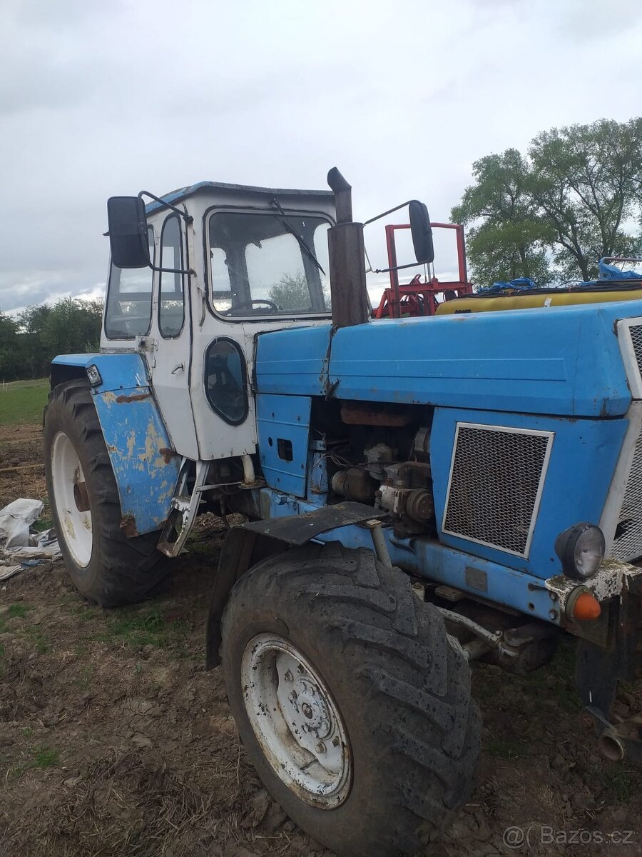 Traktor ZT303