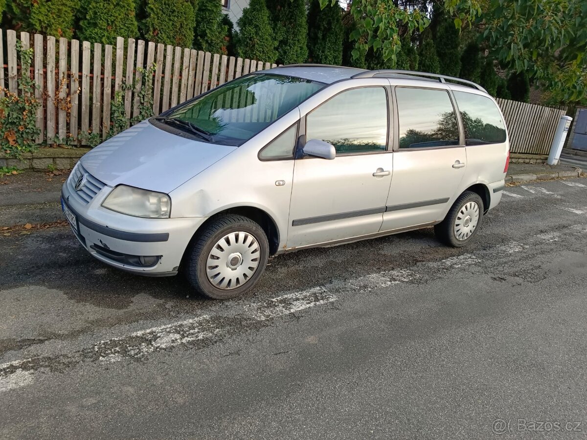 Volkswagen Sharan 1.9 TDI 85kW, ČIST POPIS