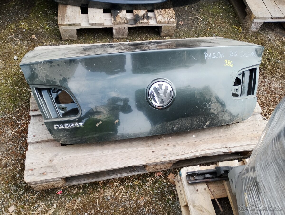 Výkon kufru VW Passat B6 sedan (díl určen na lak)