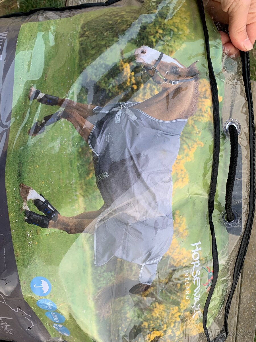 Prodám deku Horseware Felix Bühler, 130 cm, 200g