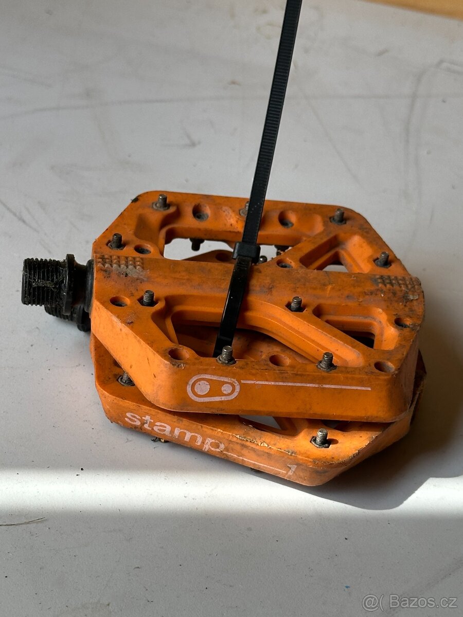 Crankbrothers Stamp 1 pedály, oranžové, PC 1 100,-