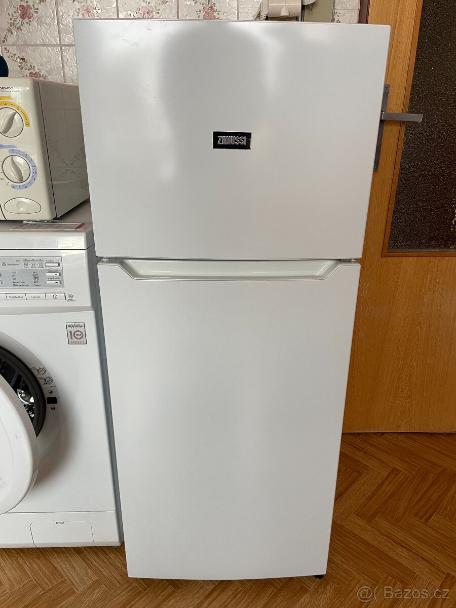 Lednice s mrazákem Zanussi (1180x481x510)