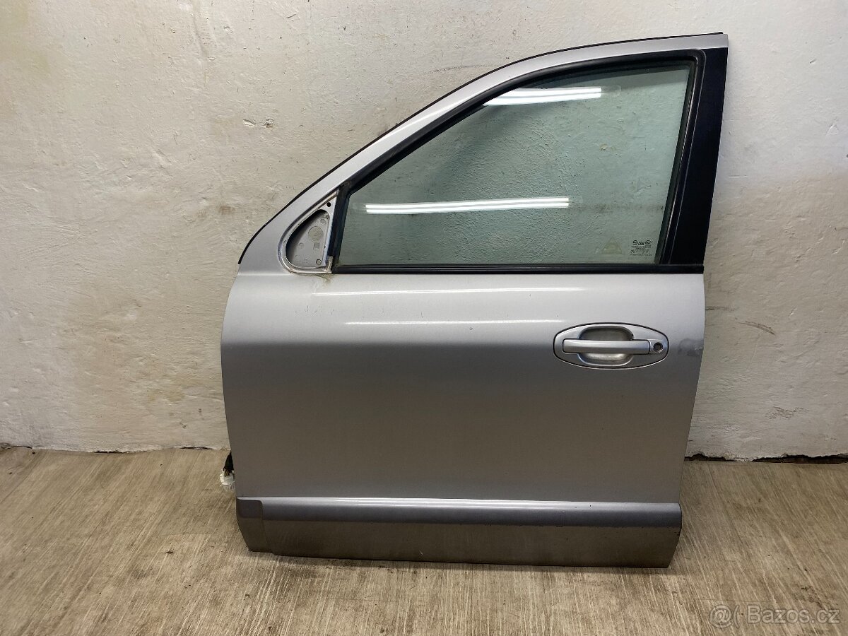 HYUNDAI SANTE FE I 2000-2006 - LEVÉ PŘEDNÍ DVEŘE KOMPLETNÍ