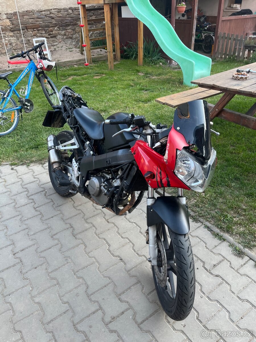 Honda cbr125R díly