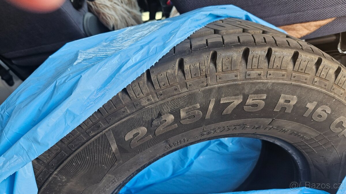 prodám pneu Vanco camper 225/75 R16