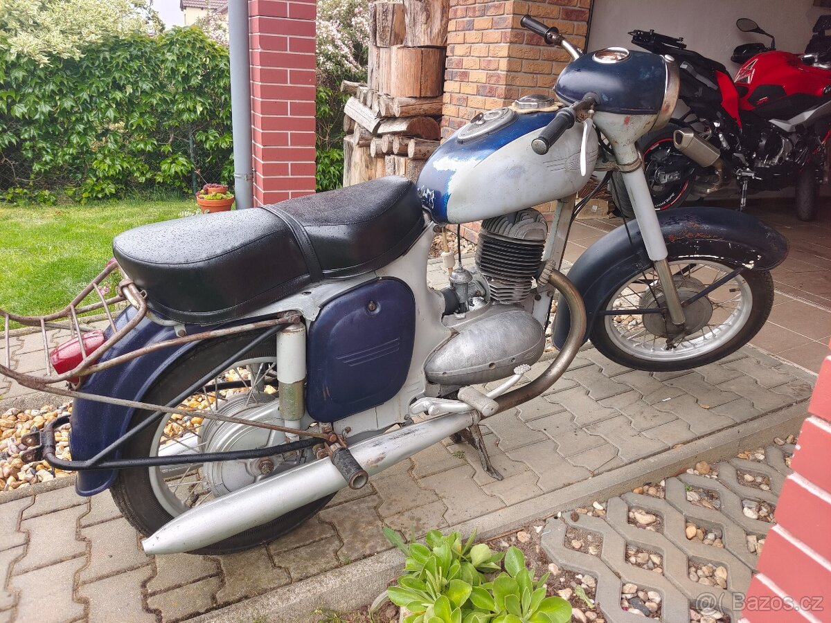 Jawa 250/353, Páv 40, s TP
