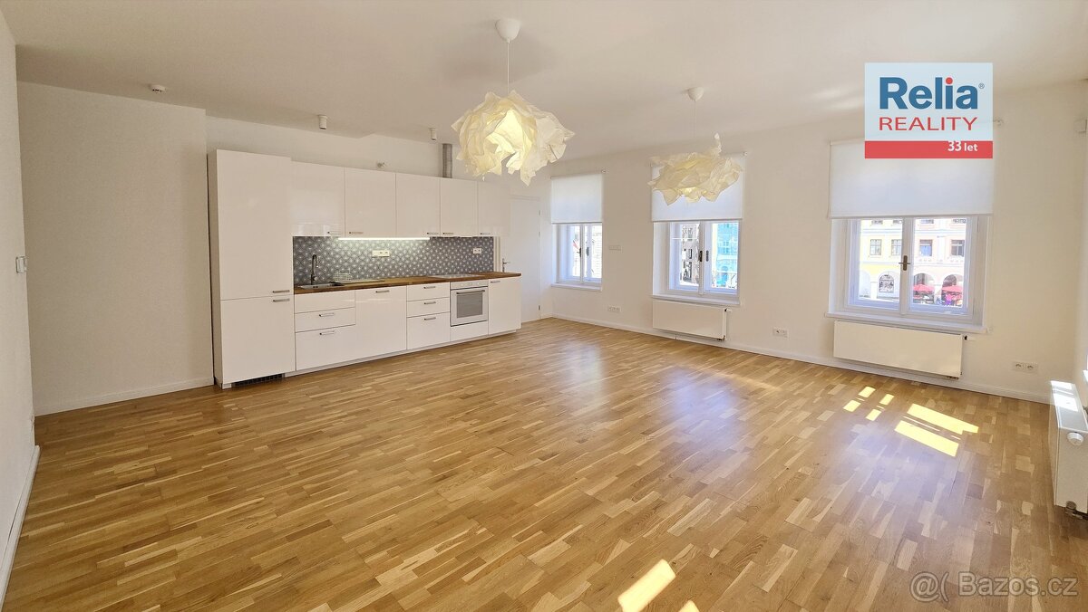 Pronájem nadstandardního bytu 3+kk, 73 m2 s výhledem na radn