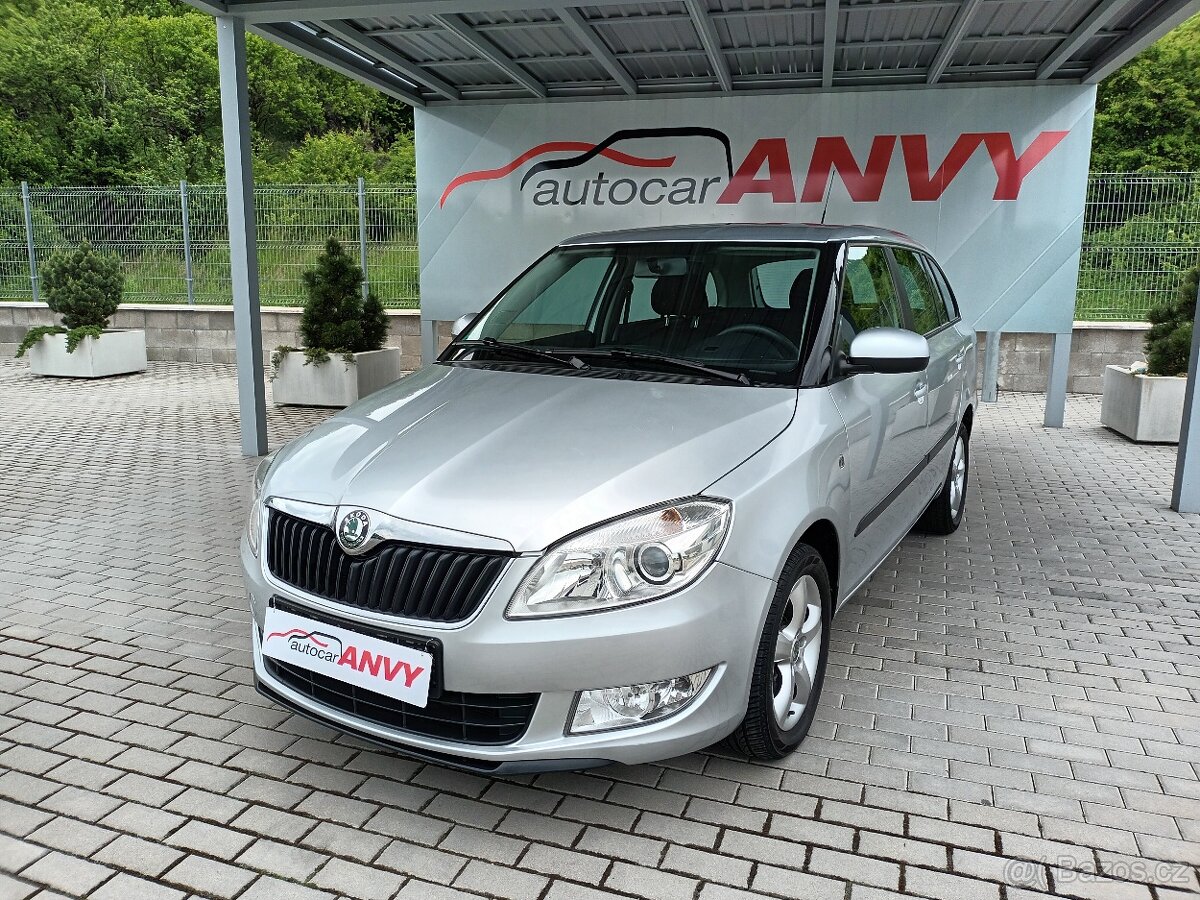 Škoda Fabia 1,2 TSI,77KW,DSG,VÝHŘEV,PARKIN