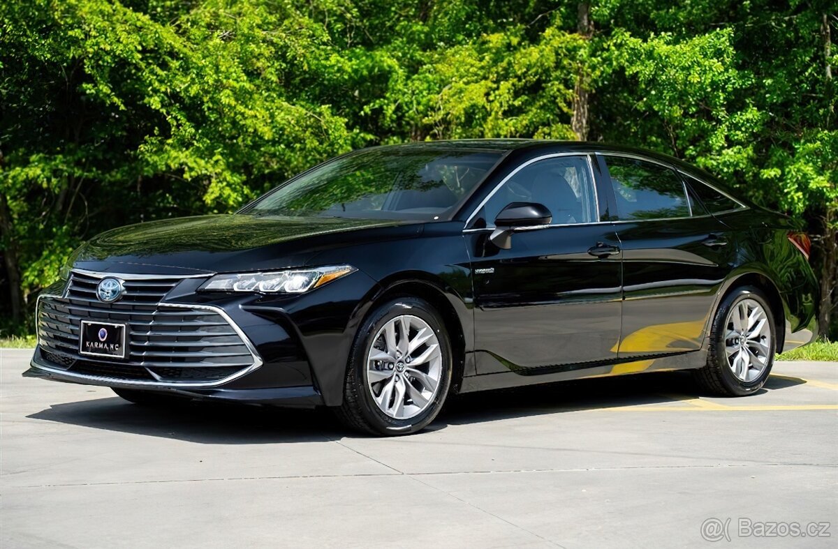 Toyota Avalon XLE Hybrid 2020