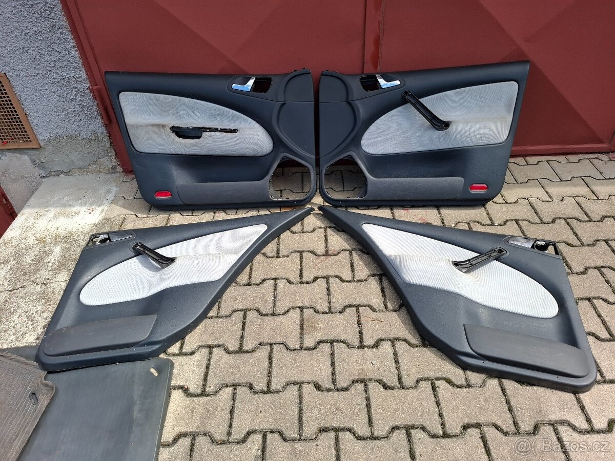 Výplň dveří Octavia 1 RS