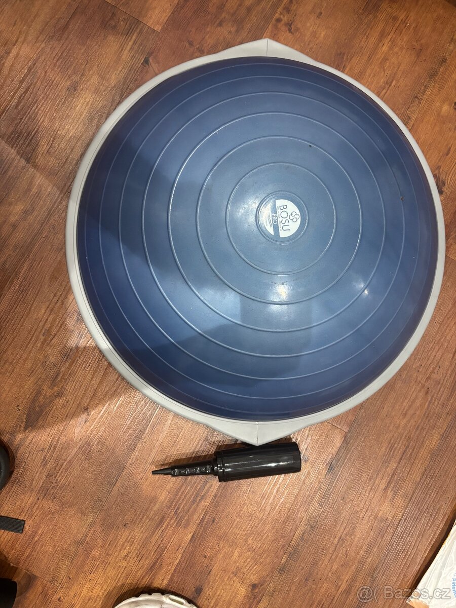 BOSU Balance Trainer