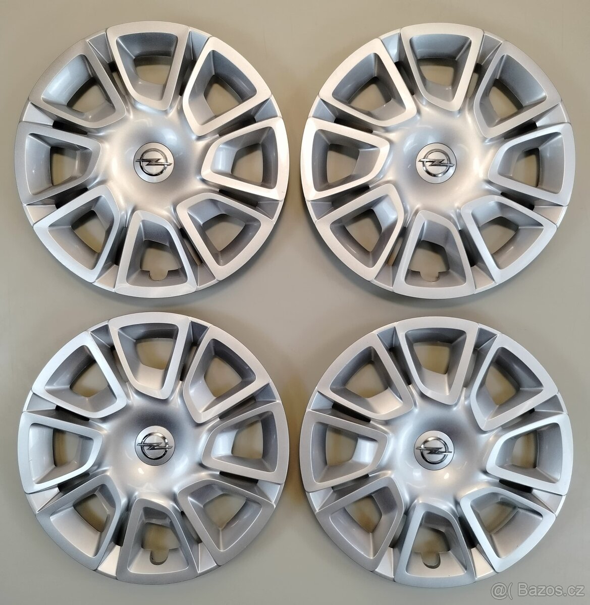 Originální poklice Opel Crossland X16"