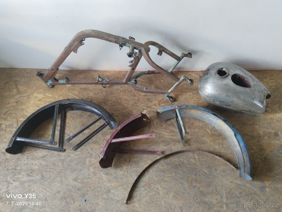 Jawa 350 pérák