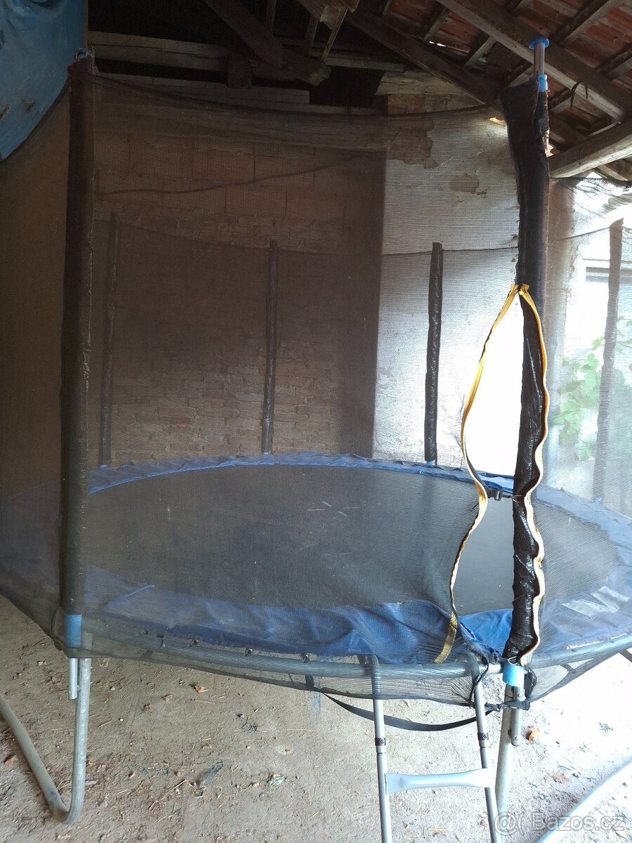 Trampolína