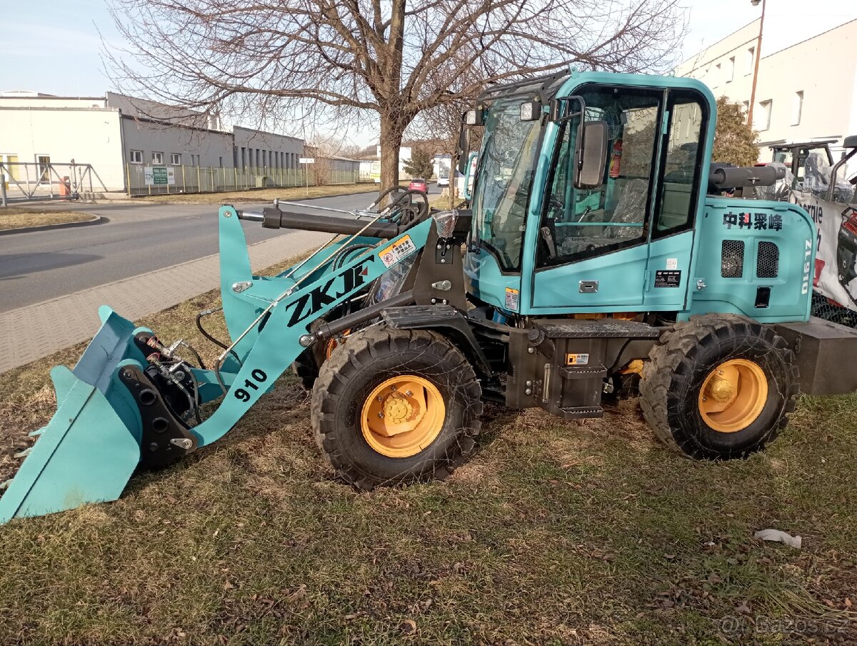 nakladač, kloubový nakladač, kloubák, čelní nakladač