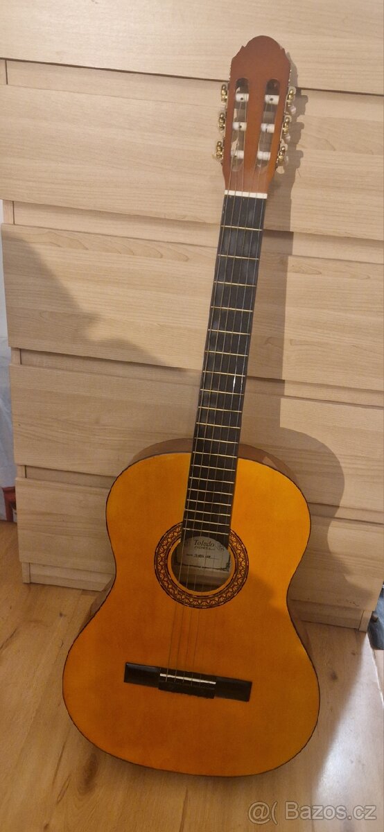 Akusticka kytara