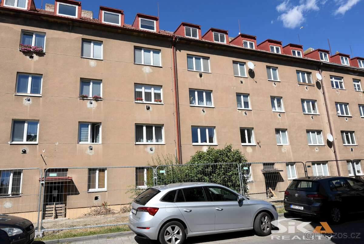 SLEVA  Prodej podkrovního bytu 2+kk, 35 m2 - Louny východ