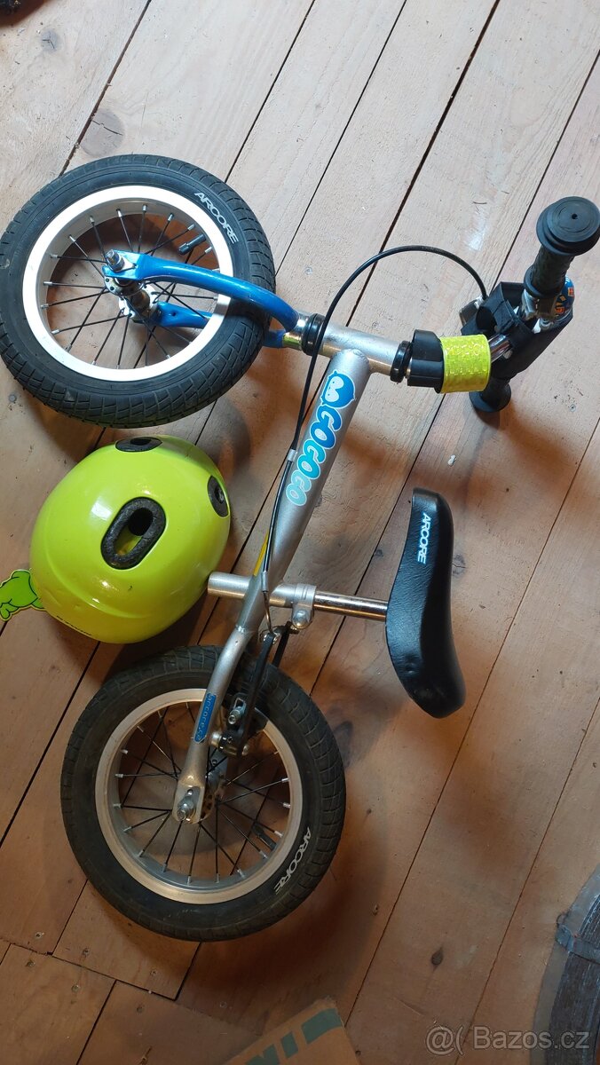 Dětské odrážedlo + helma