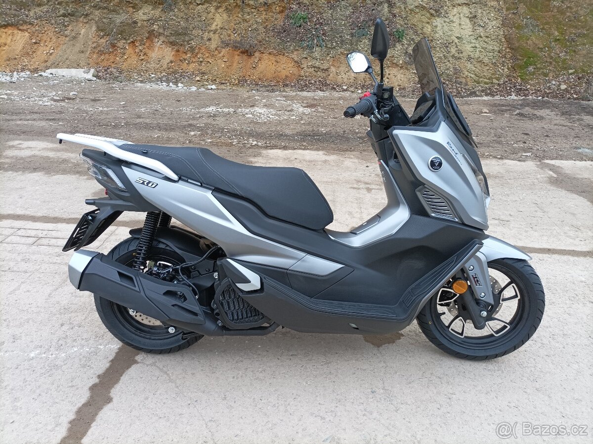 Skútr Voge SR1 125i GT