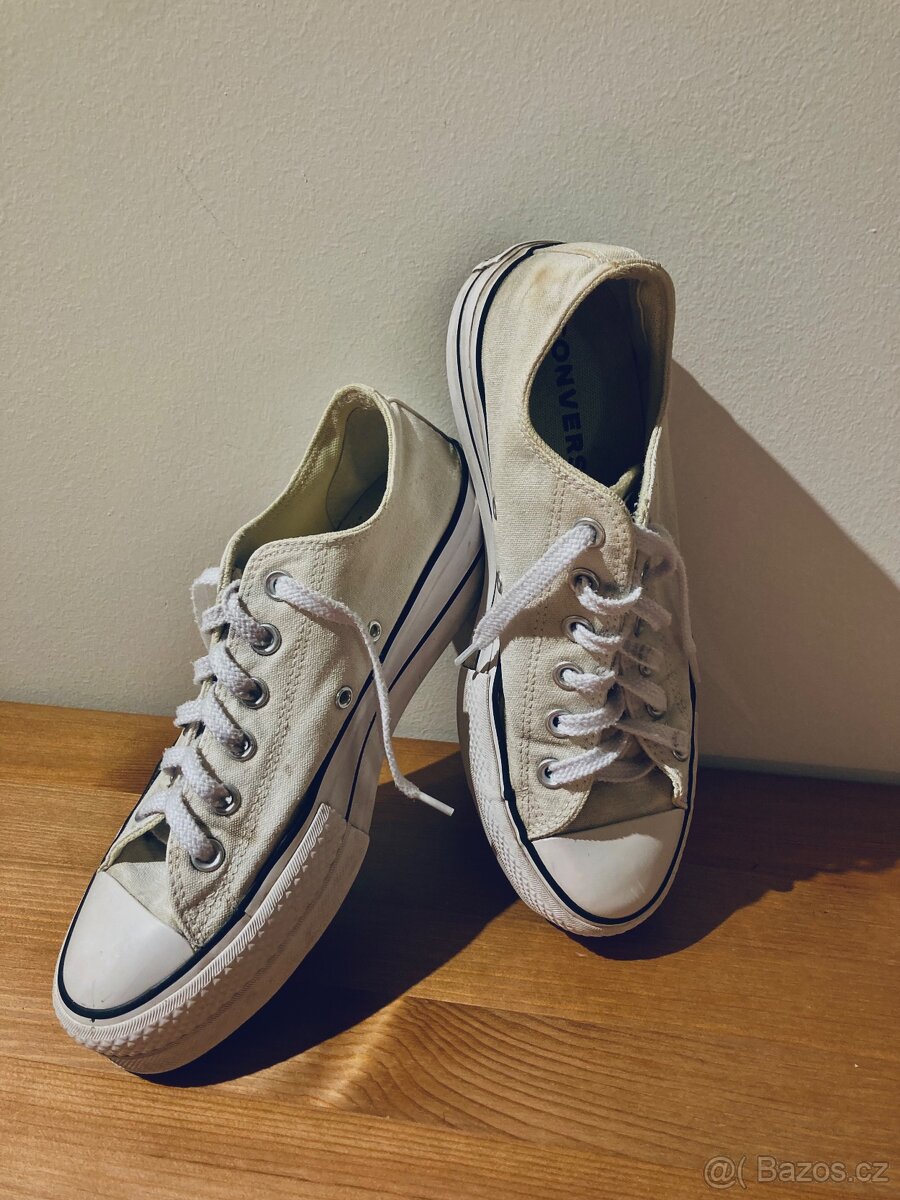 Bílé dámské boty Converse