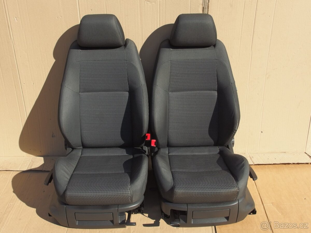 Sada sedaček Škoda Roomster s airbagy a výhřevy