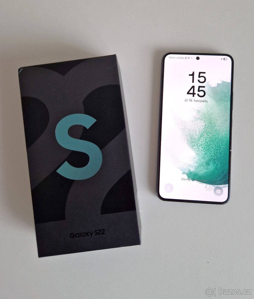 Samsung Galaxy S22 – (256 GB tmavě zelený)