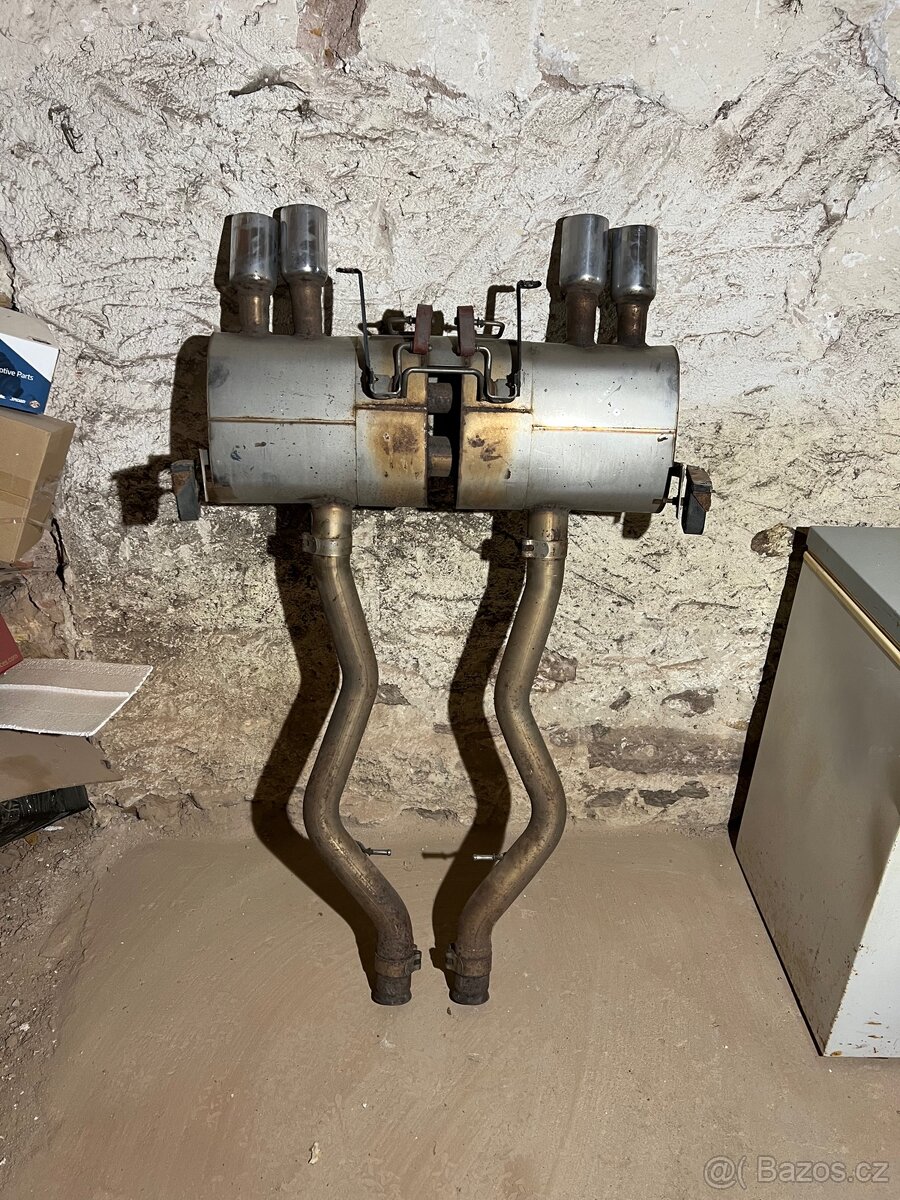 BMW M3 E92 kompletni vyfuk + Milltek