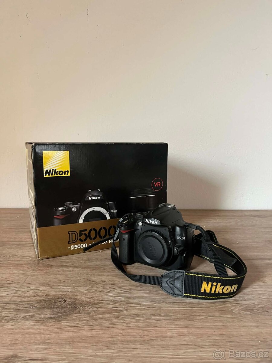 Nikon D5000
