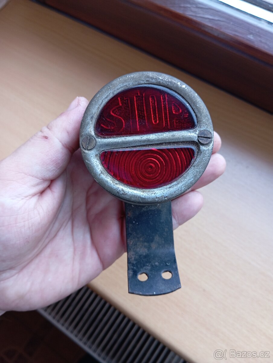 Prodám zadní světlo STOP na předválečný vůz